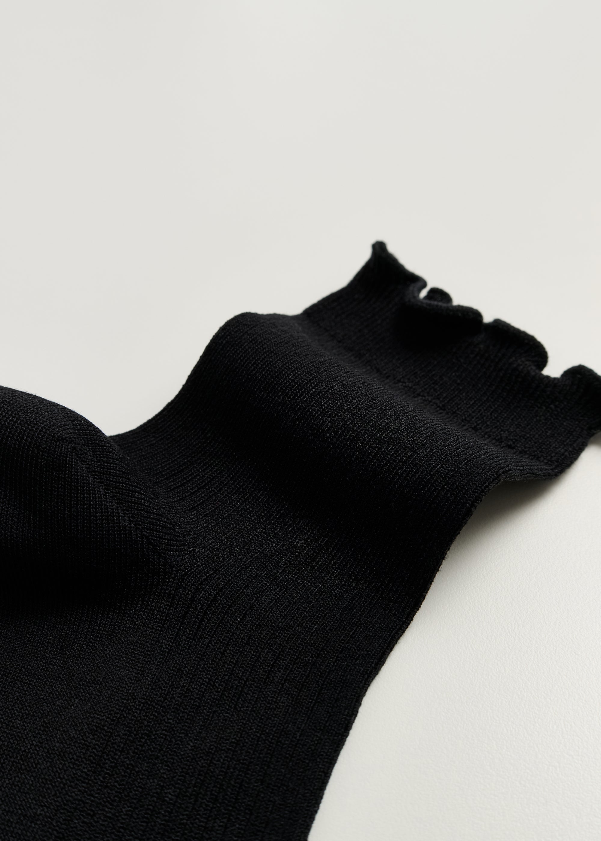 Cotton frill sock | Black Socks aiayu