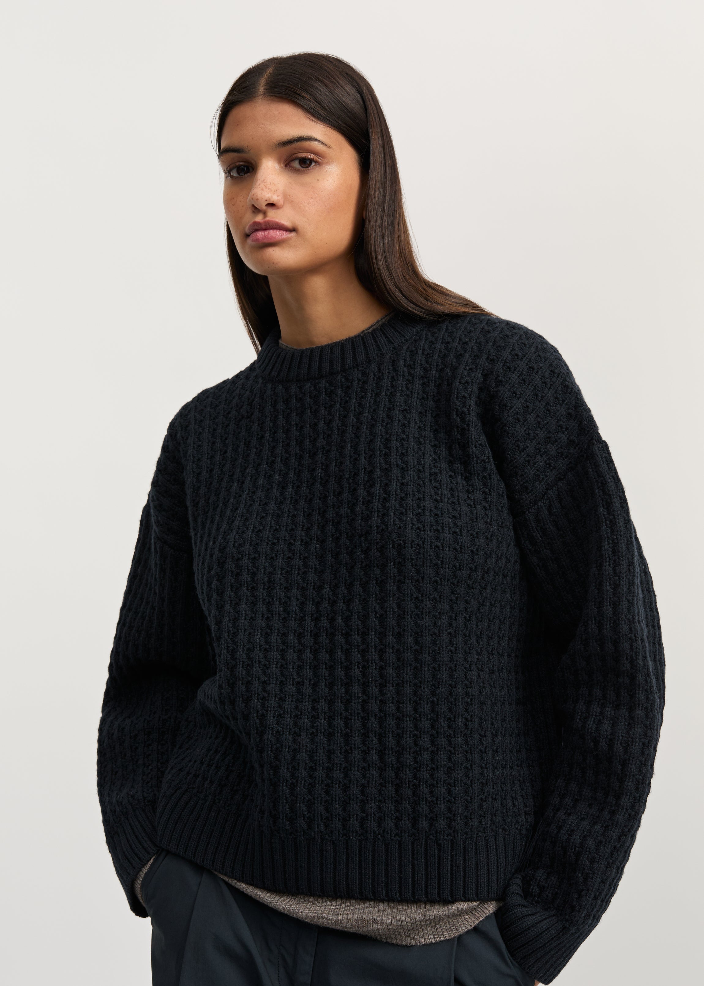 Eamon sweater – highland wool | Black navy Sweater aiayu