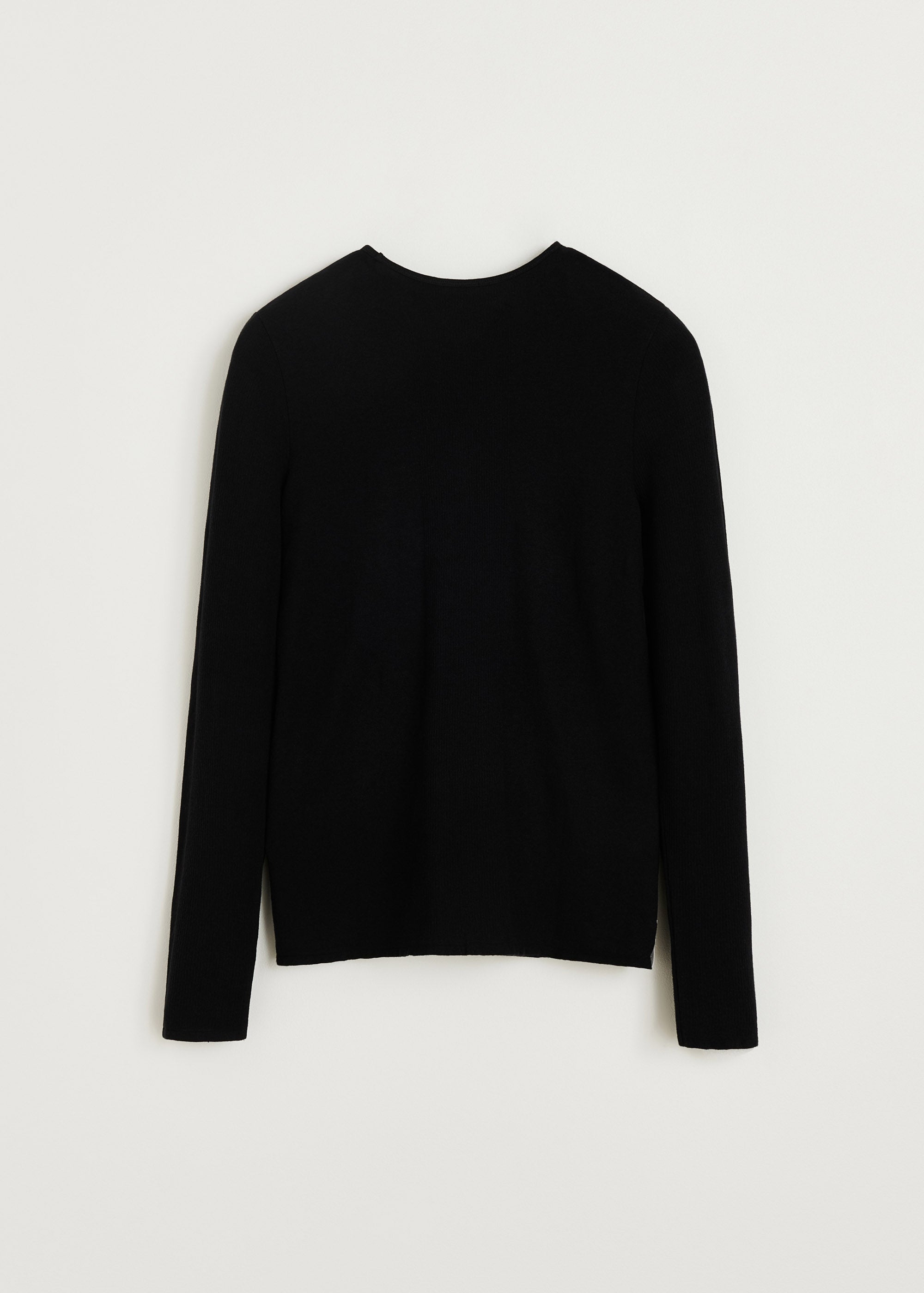 Gentle long sleeve – cashmere | Black Blouse aiayu