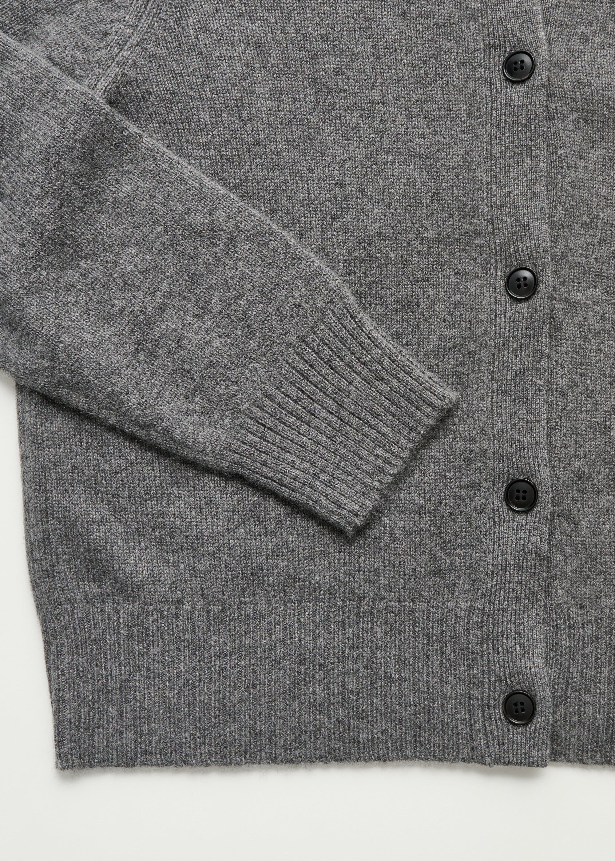 Ingolf cardigan – pure cashmere | Stormy Sweater aiayu