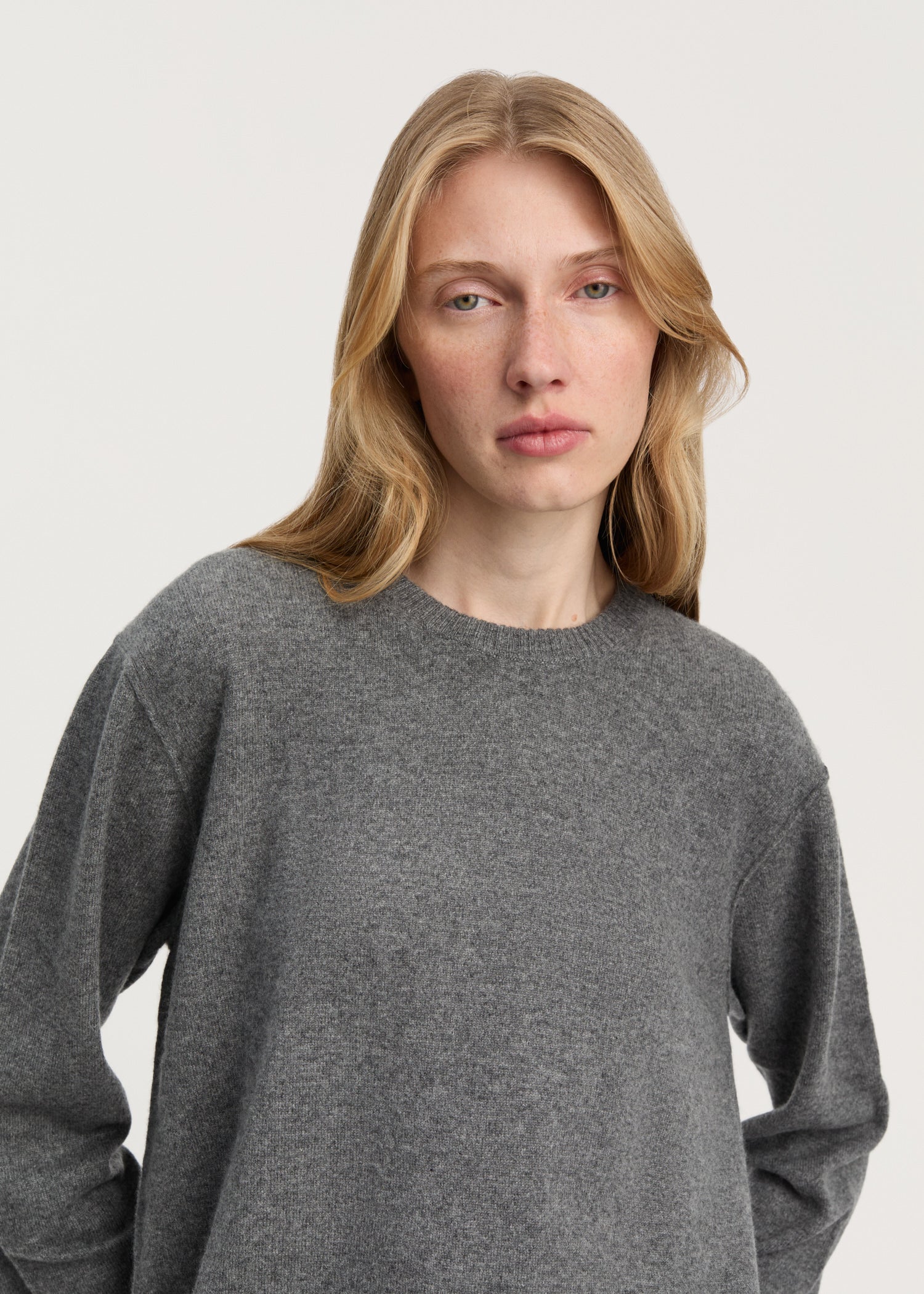 Leonardo sweater – cashmere | Stormy Sweater aiayu