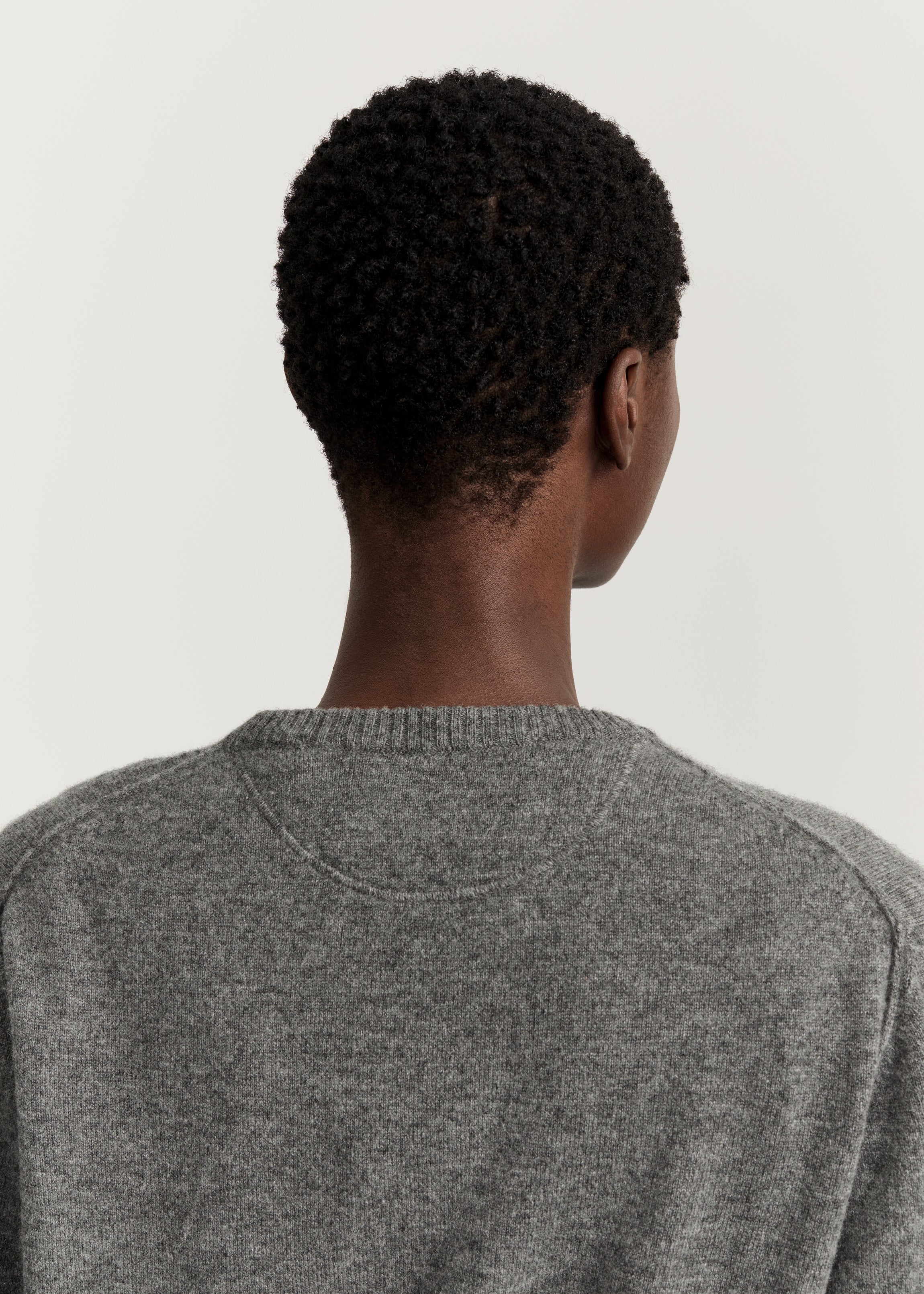 Leonardo sweater – pure cashmere | Stormy Sweater aiayu