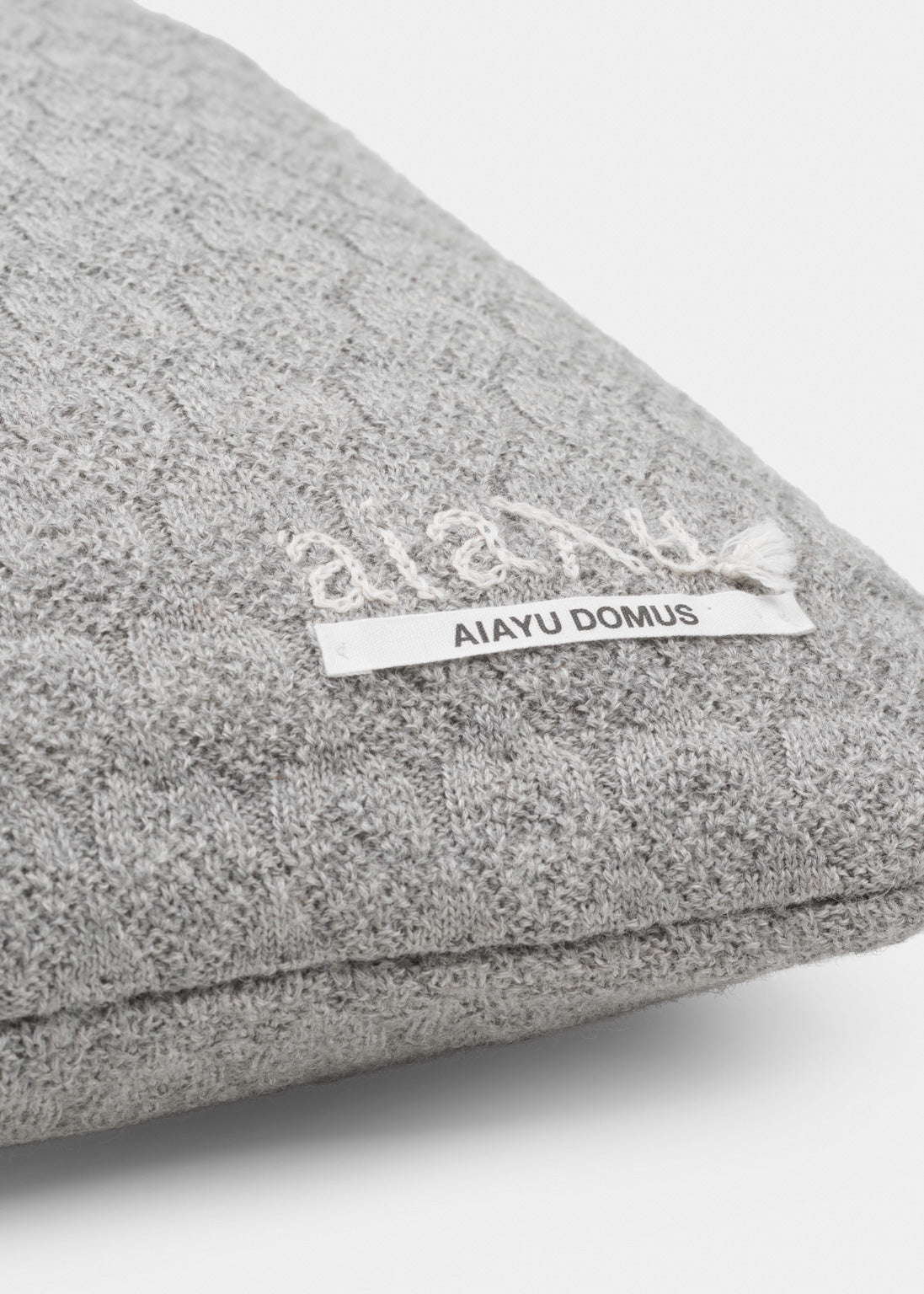 Raul llama wool pillow - 50x50 | Frost Grey aiayu.dk