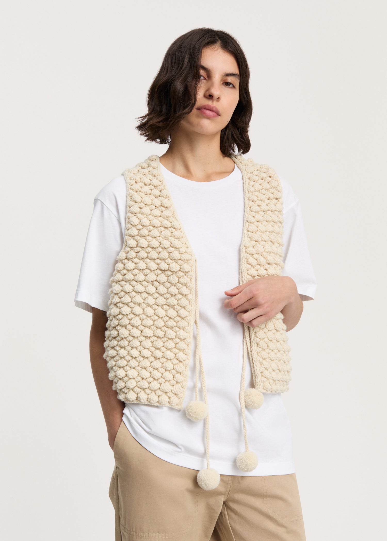 Ravi vest – highland wool | Pure Ecru Vest aiayu