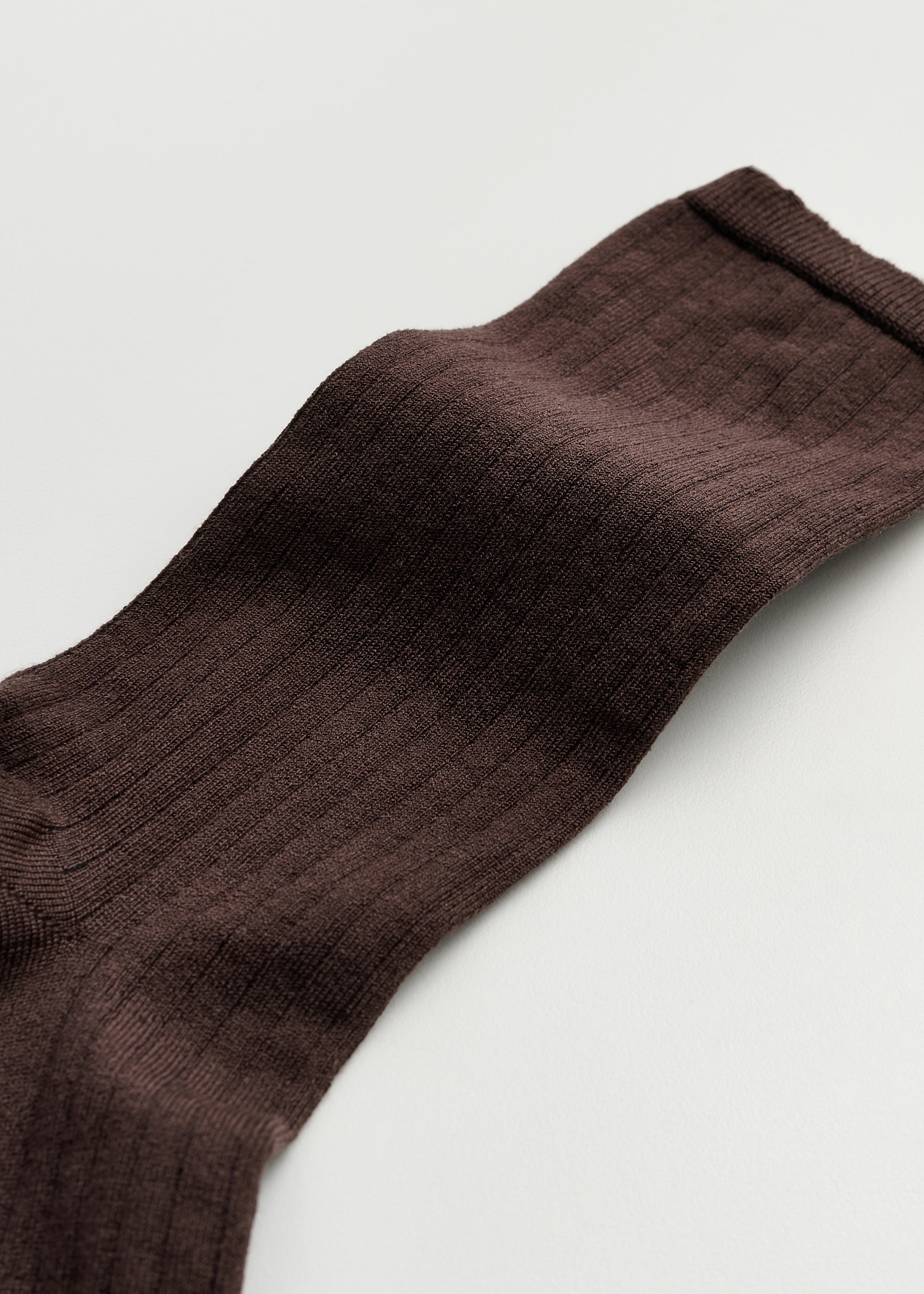 Silk rib socks | Walnut Socks aiayu