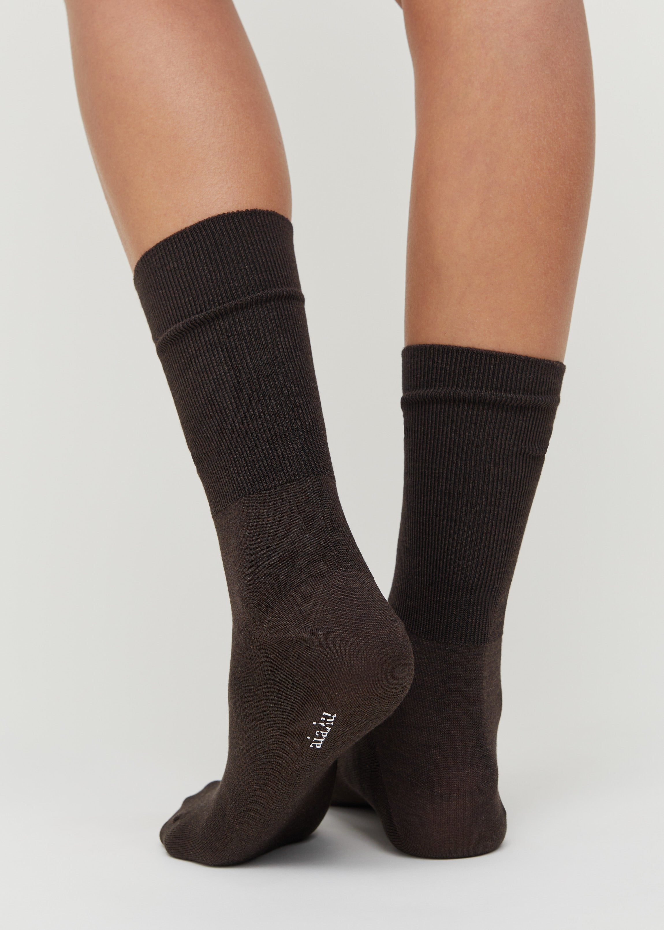 Silk socks | Dark Brown Socks aiayu