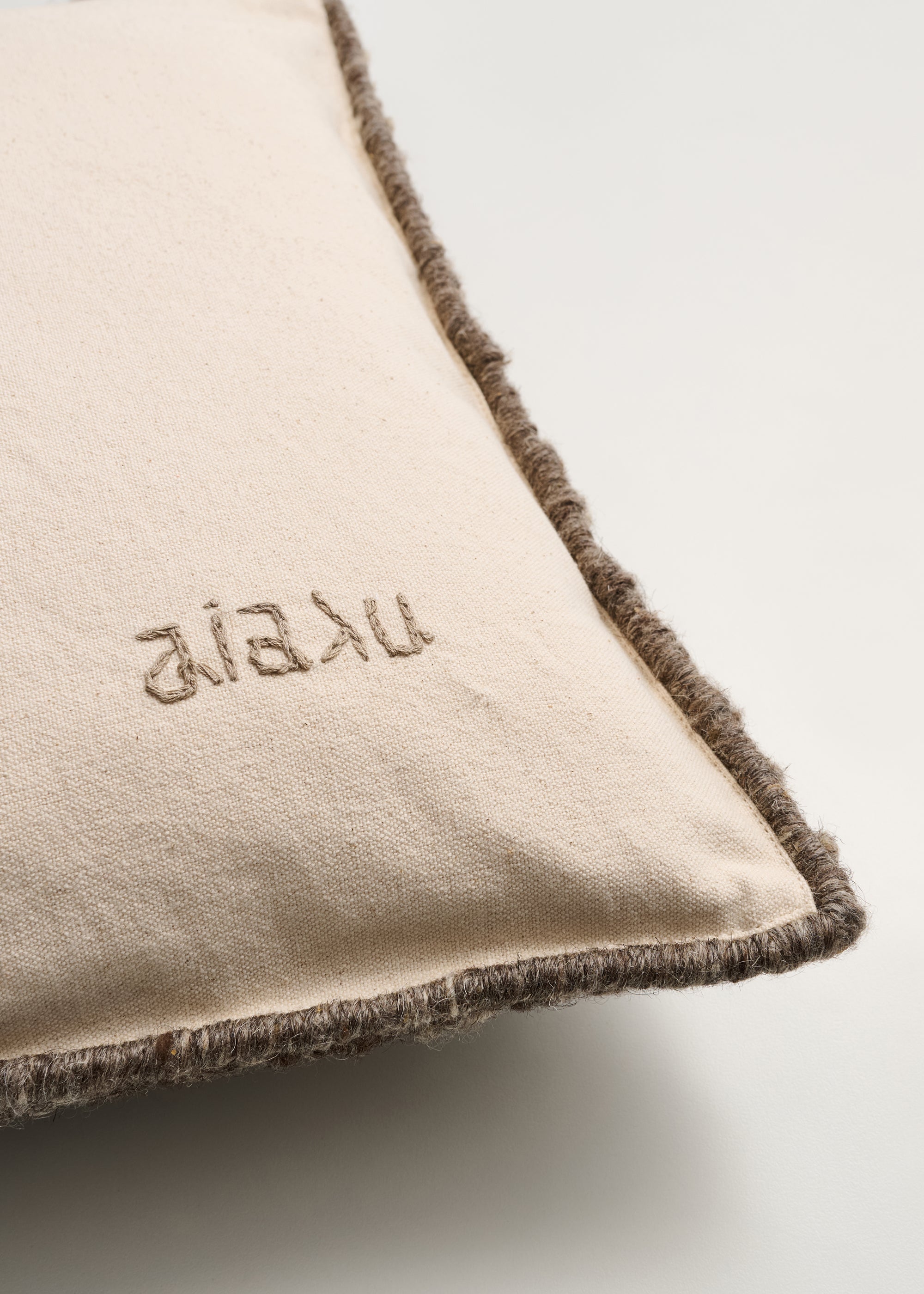 Texture nepal wool pillow - 40x60 Pillow aiayu.dk