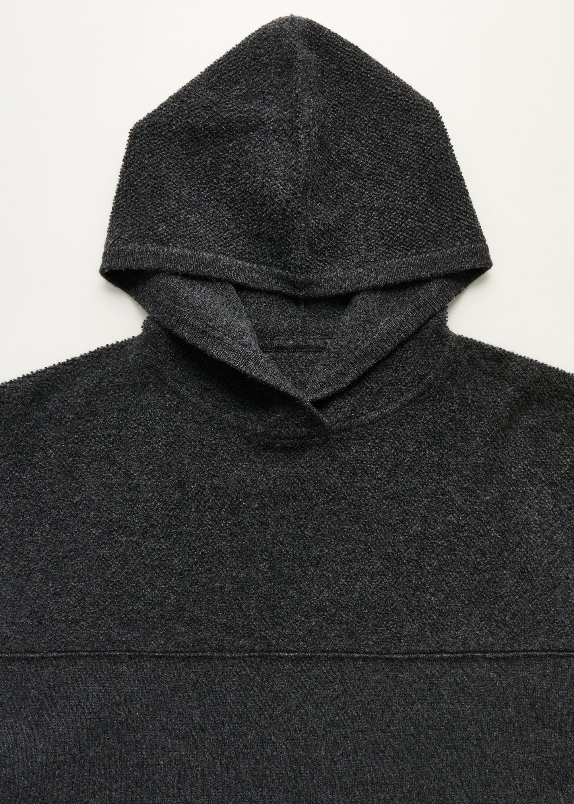 Vargas hoodie – cashmere | Antracite Sweater aiayu
