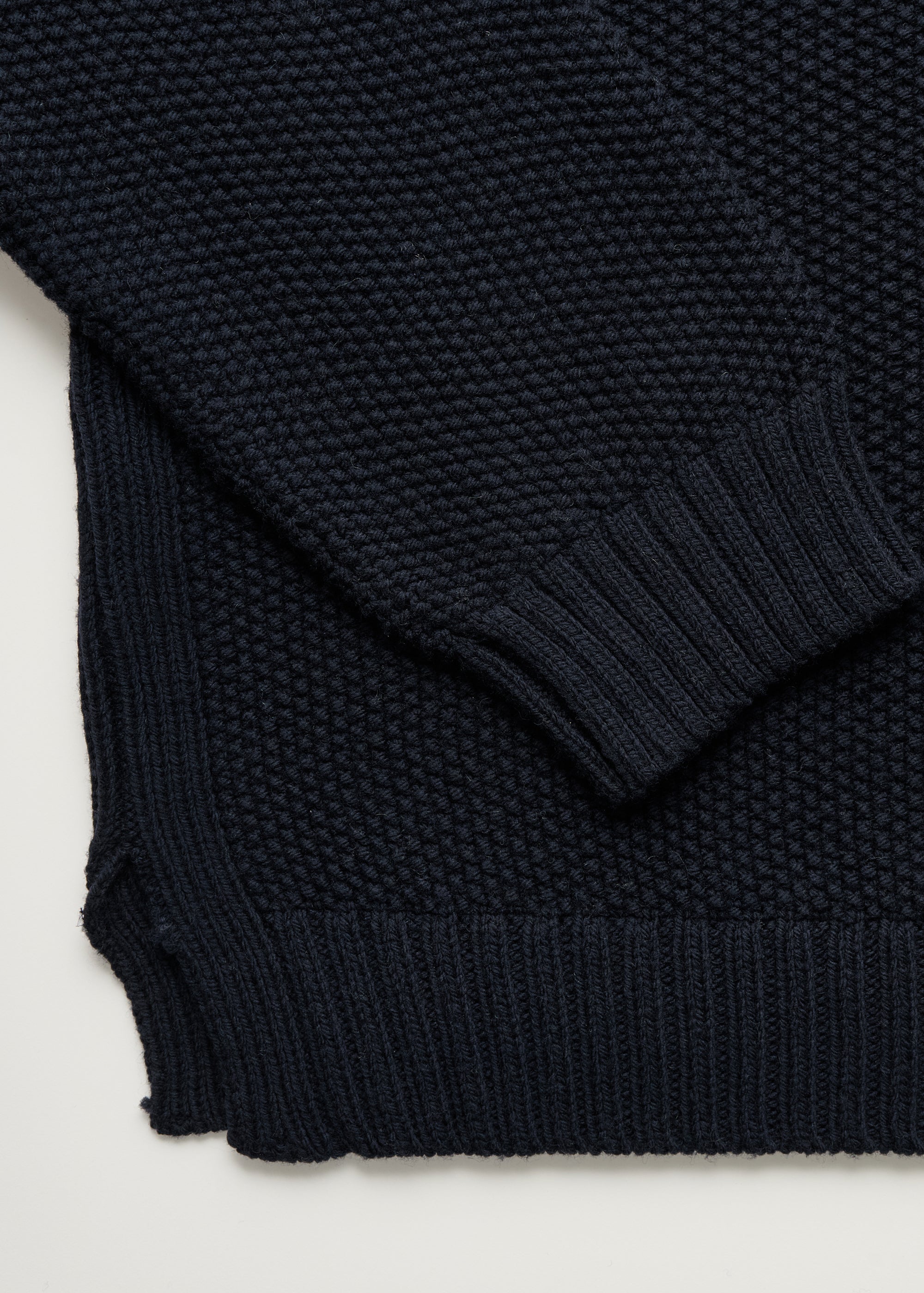 Vetla sweater – highland wool | Black Blue Sweater aiayu