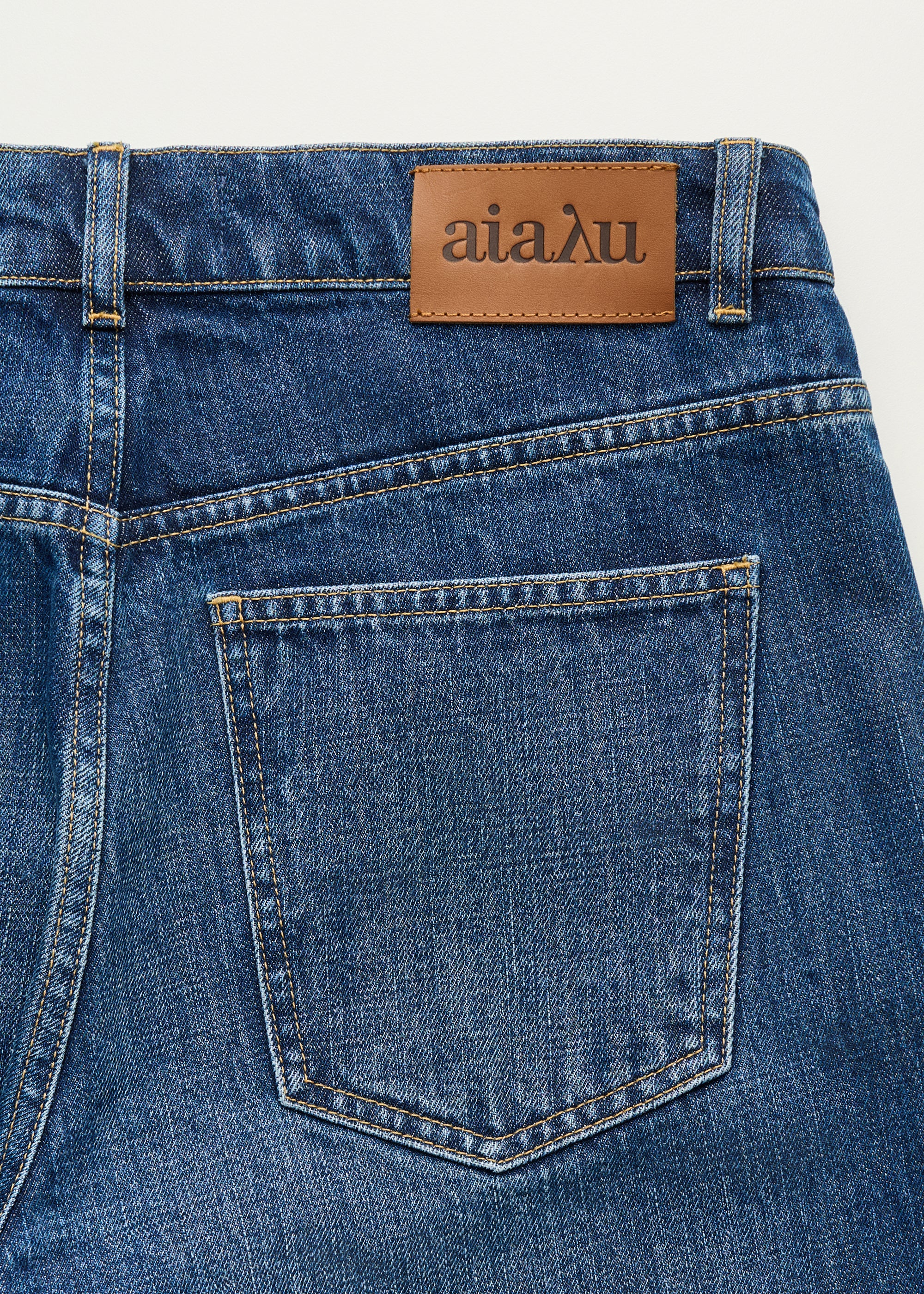 Cooper highwaist straight jeans | Worn Blue Jeans aiayu