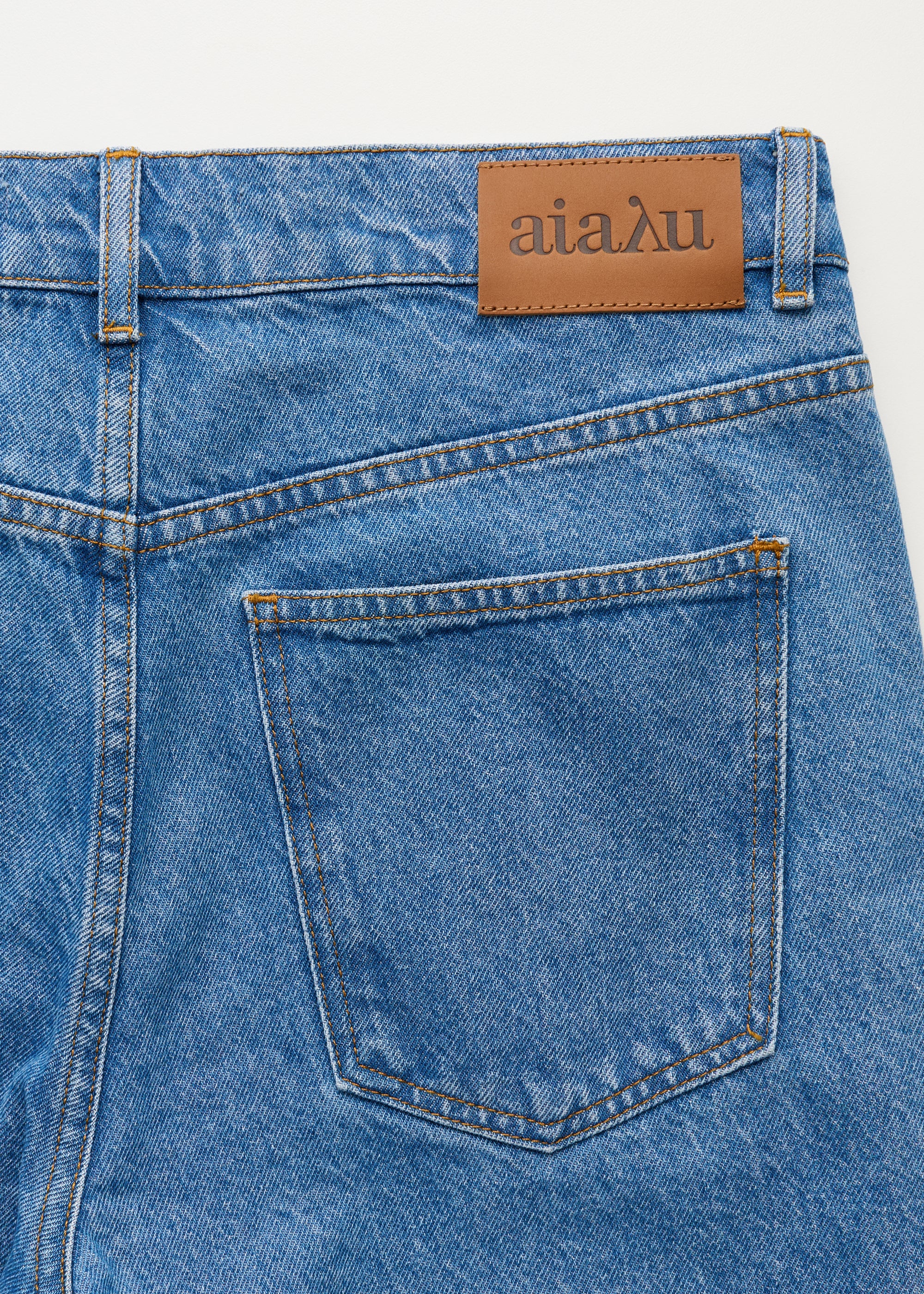 Cooper highwaist straight jeans | Clear Blue Jeans aiayu