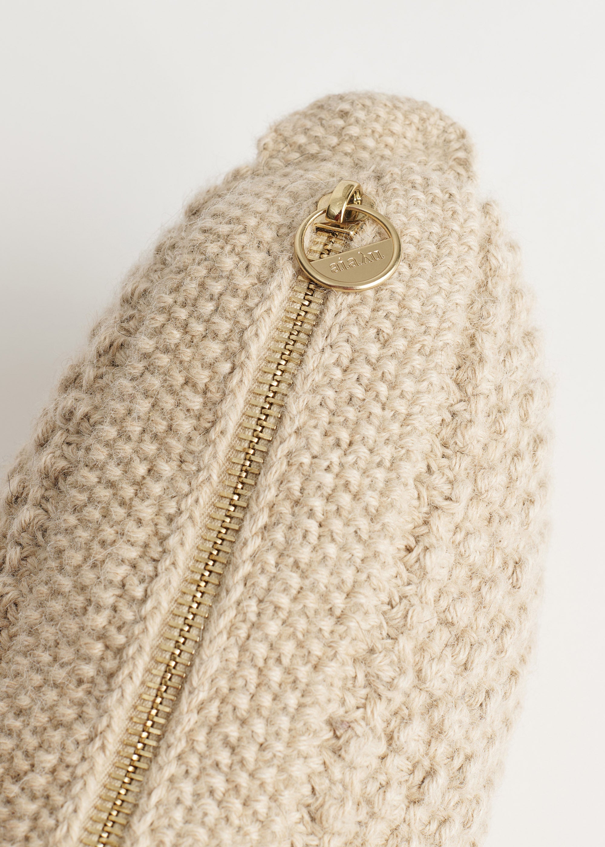 Helen classic clutch | Wheat