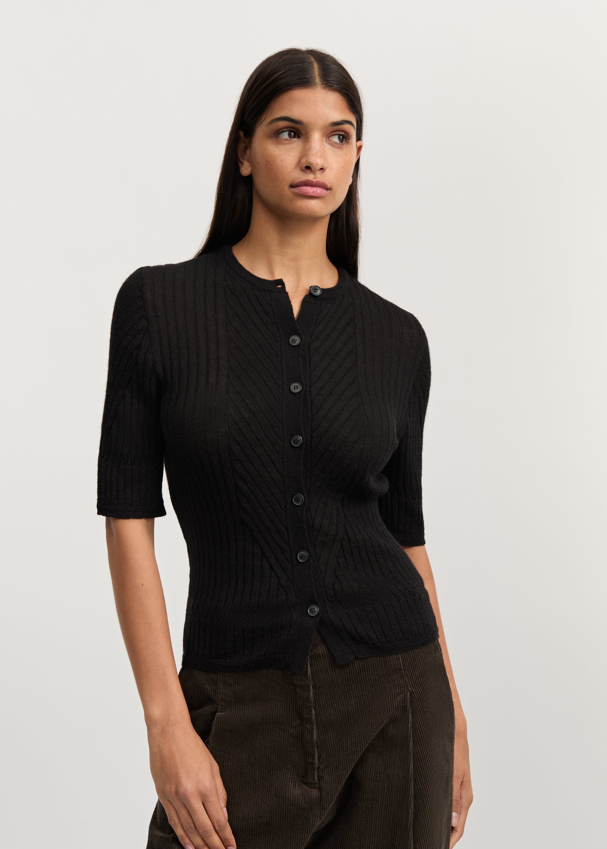 Hira cardigan – llama | Black Cardigan aiayu
