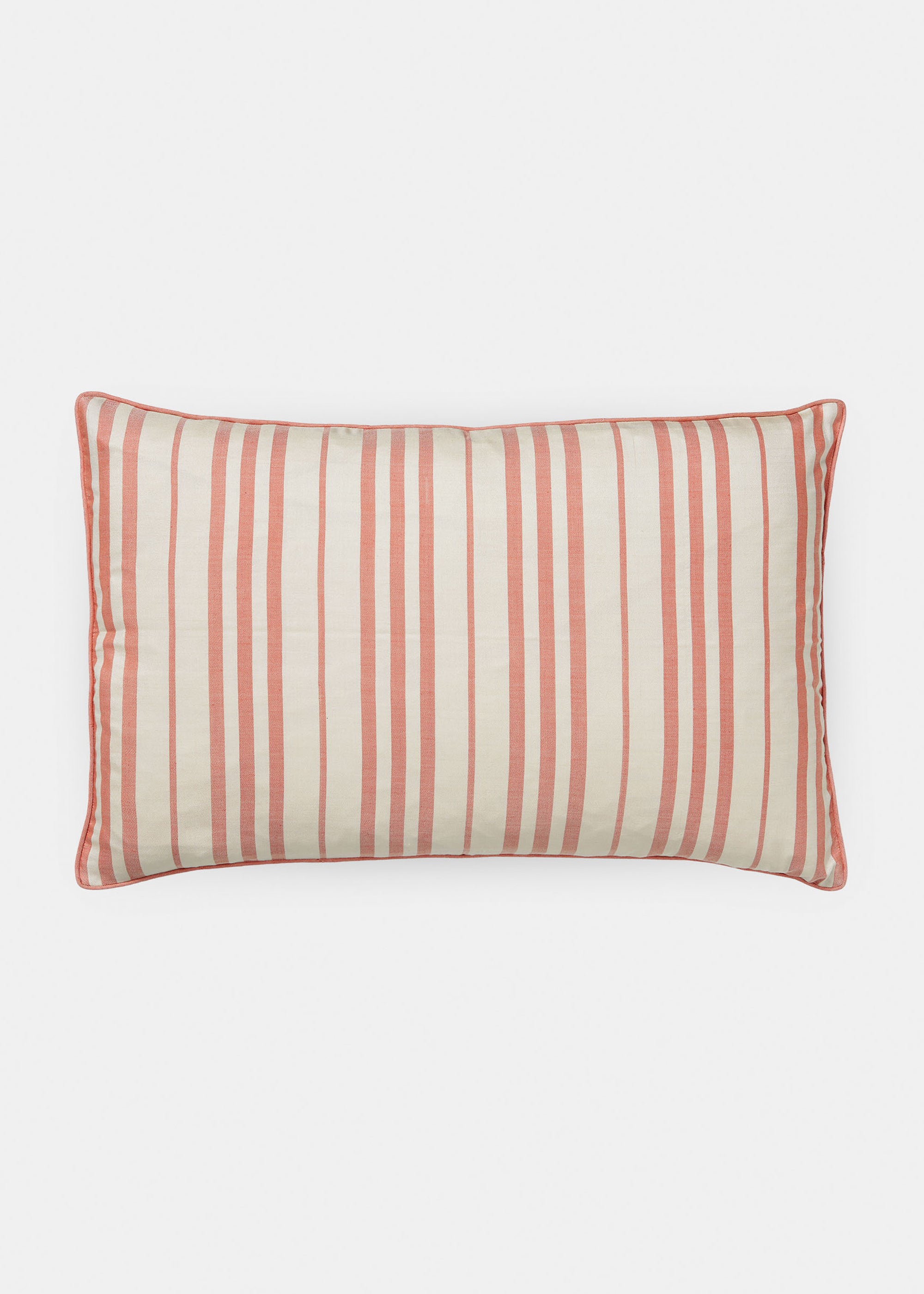 Marking silk pillow - 40x60 | Mix Vintage Red aiayu.dk