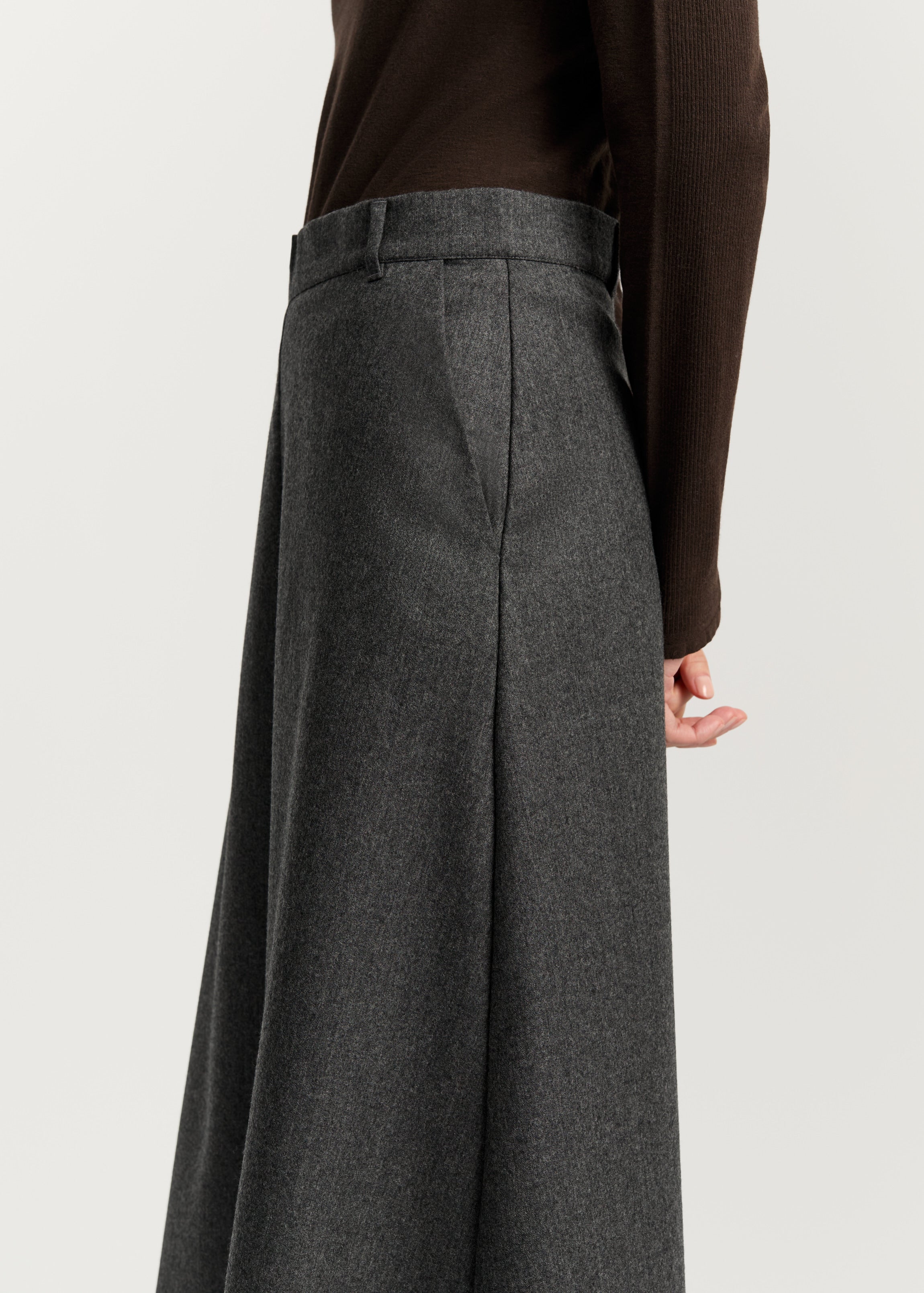 Stella skirt – fine wool | Dark Grey Skirt aiayu