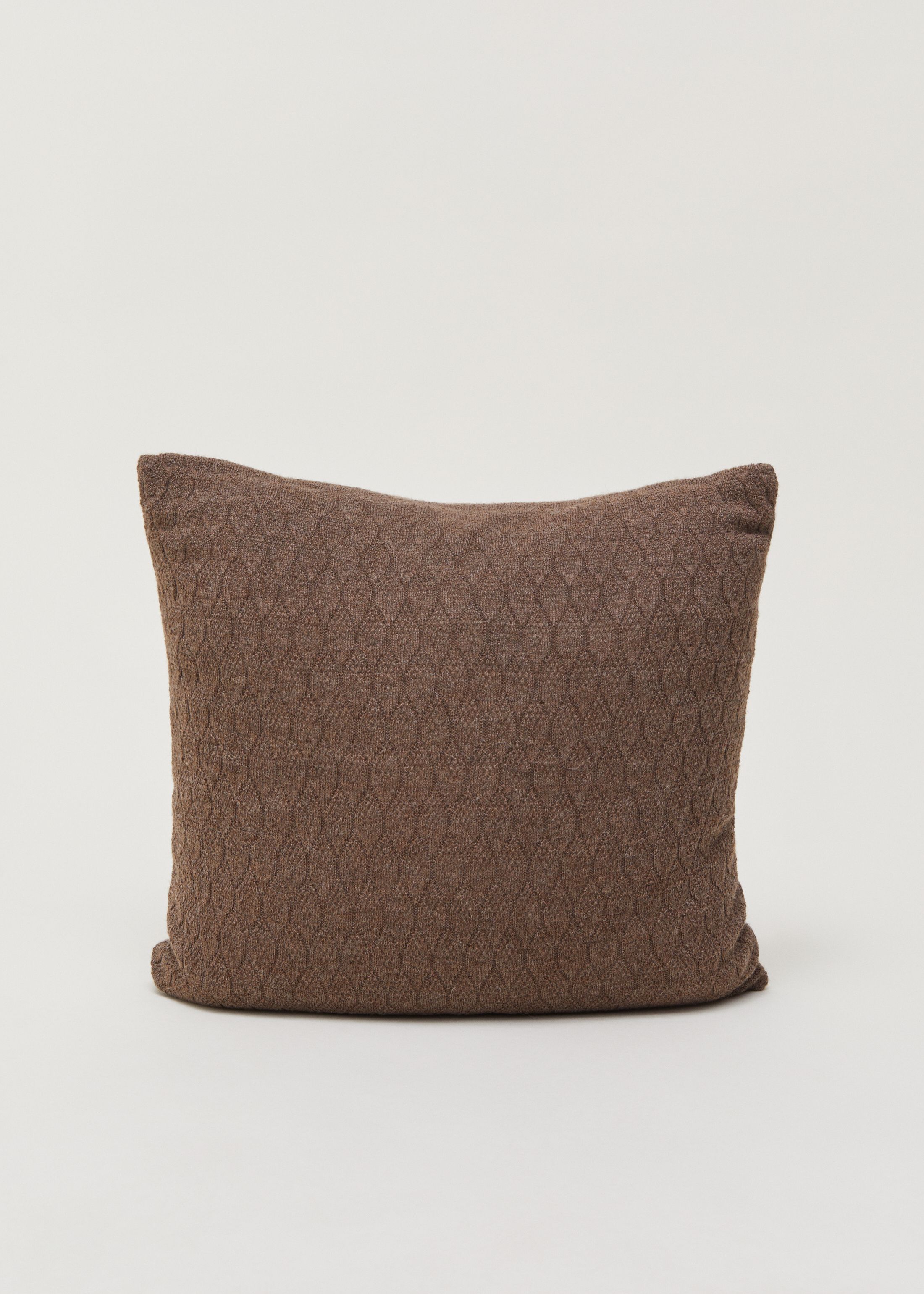 Raul llama wool pillow - 50x50 | Brownie